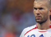 开云棋牌APP-当奇才对阵马刺，塔图姆如何彻底打爆防线？一场战术与天赋的完美演绎