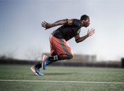 开云棋牌下载-赛道上的权力更迭，塞恩斯统治全场，雷诺轻取法拉利