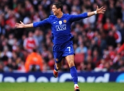 开云棋牌平台-这是一篇围绕你提供的关键词尼克斯碾压火箭，欧文高光表现展开的深度文章。为了体现唯一性，我将从宿命对决与个人英雄主义的独特角度切入，探讨在团队碾压的背景下，个体光芒的独特价值