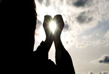 游戏试玩模拟器-日本网球队险胜世界网球队，费德勒打破历史纪录