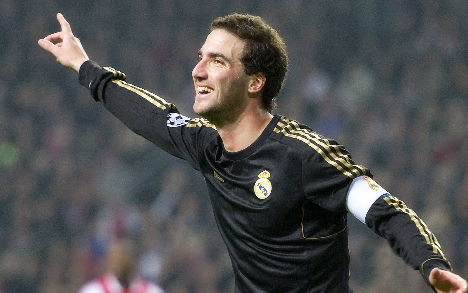 东决关键战之夜，姆巴佩个人能力完全展现